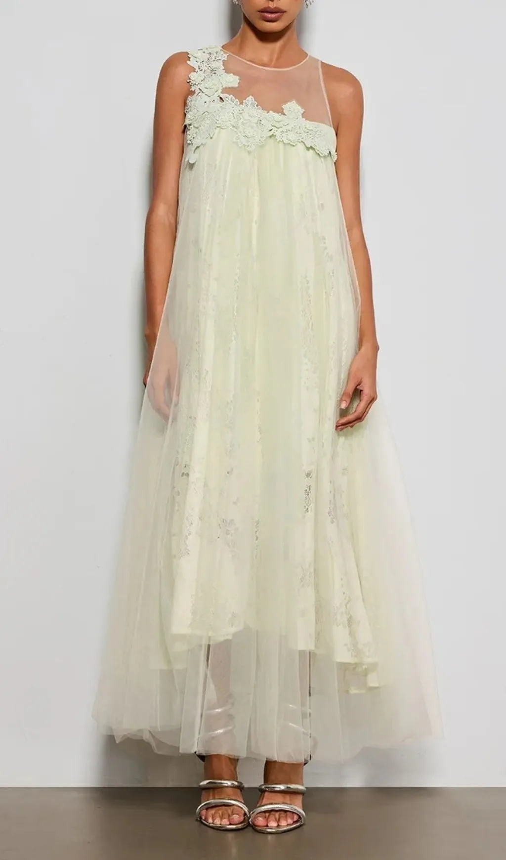 Fashionslee Women Esnavi White Sleeveless Flower Mesh Maxi Dress