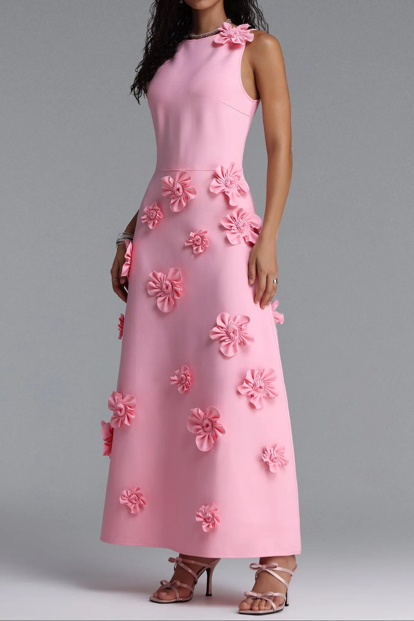 3eef2502c4dc3a99f4b5c0232f00e84a Sleeveless Round Neck 3D Floral Appliqué Straight Midi Dress
