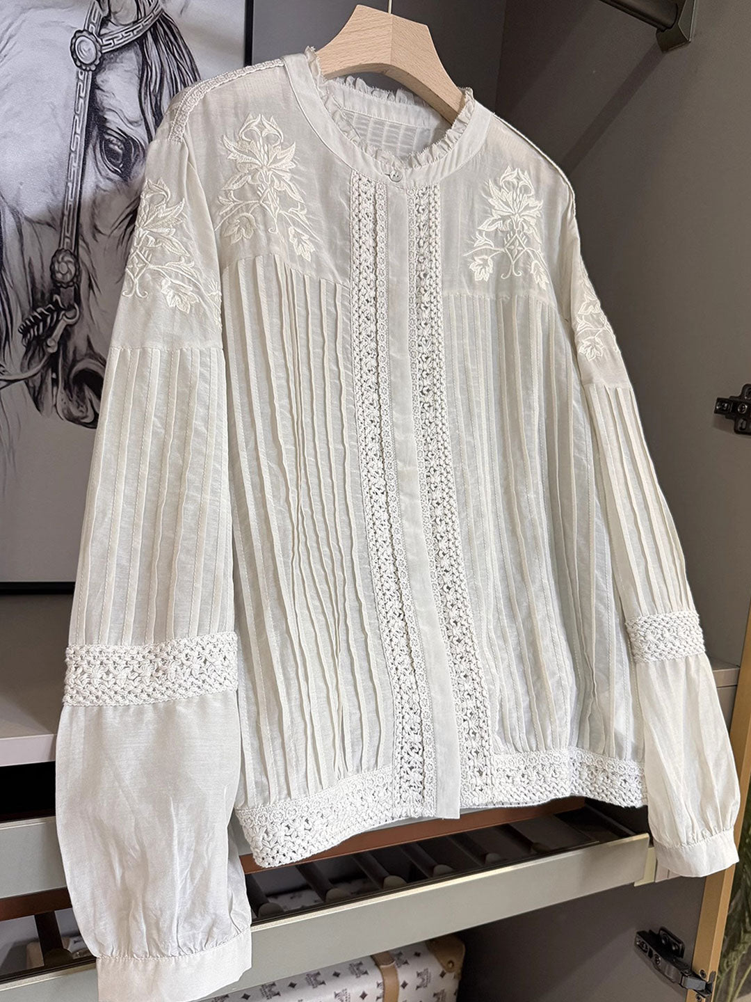 Claire Loose Auricular Puff Sleeve Embroidered Blouse - OWNCI Claire Loose Auricular Puff Sleeve Embroidered Blouse - OWNCI