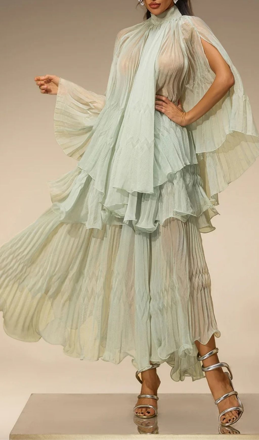 Fashionslee Women Aldeva Bat Sleeve Pleated Skirt Set