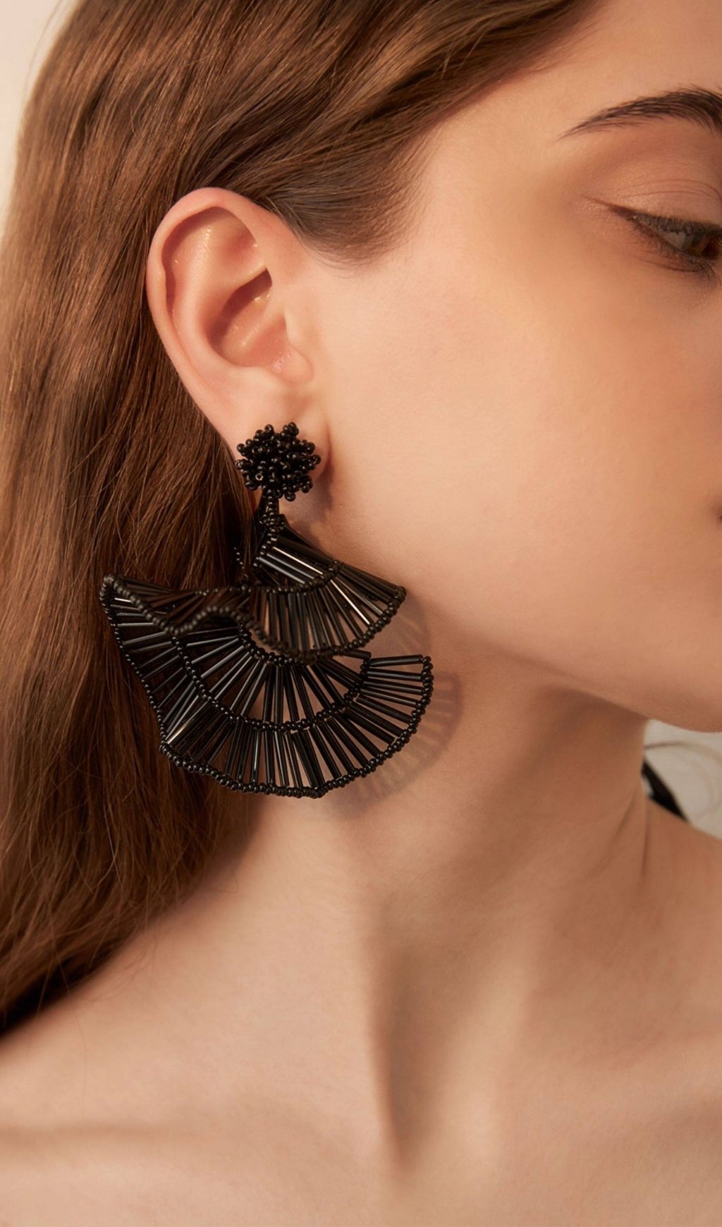 Fashionslee Women Leighna Black Fan-Shaped Earrings