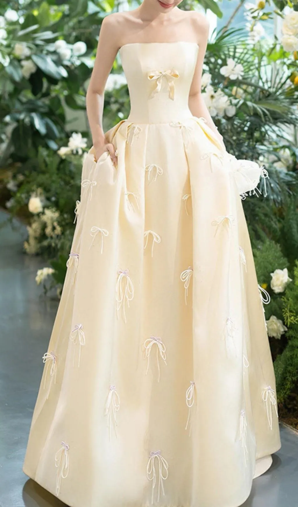 Fashionslee Women Levia Strapless Bow Maxi Dress