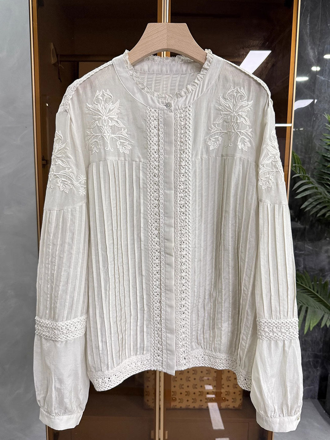 Claire Loose Auricular Puff Sleeve Embroidered Blouse - OWNCI Claire Loose Auricular Puff Sleeve Embroidered Blouse - OWNCI