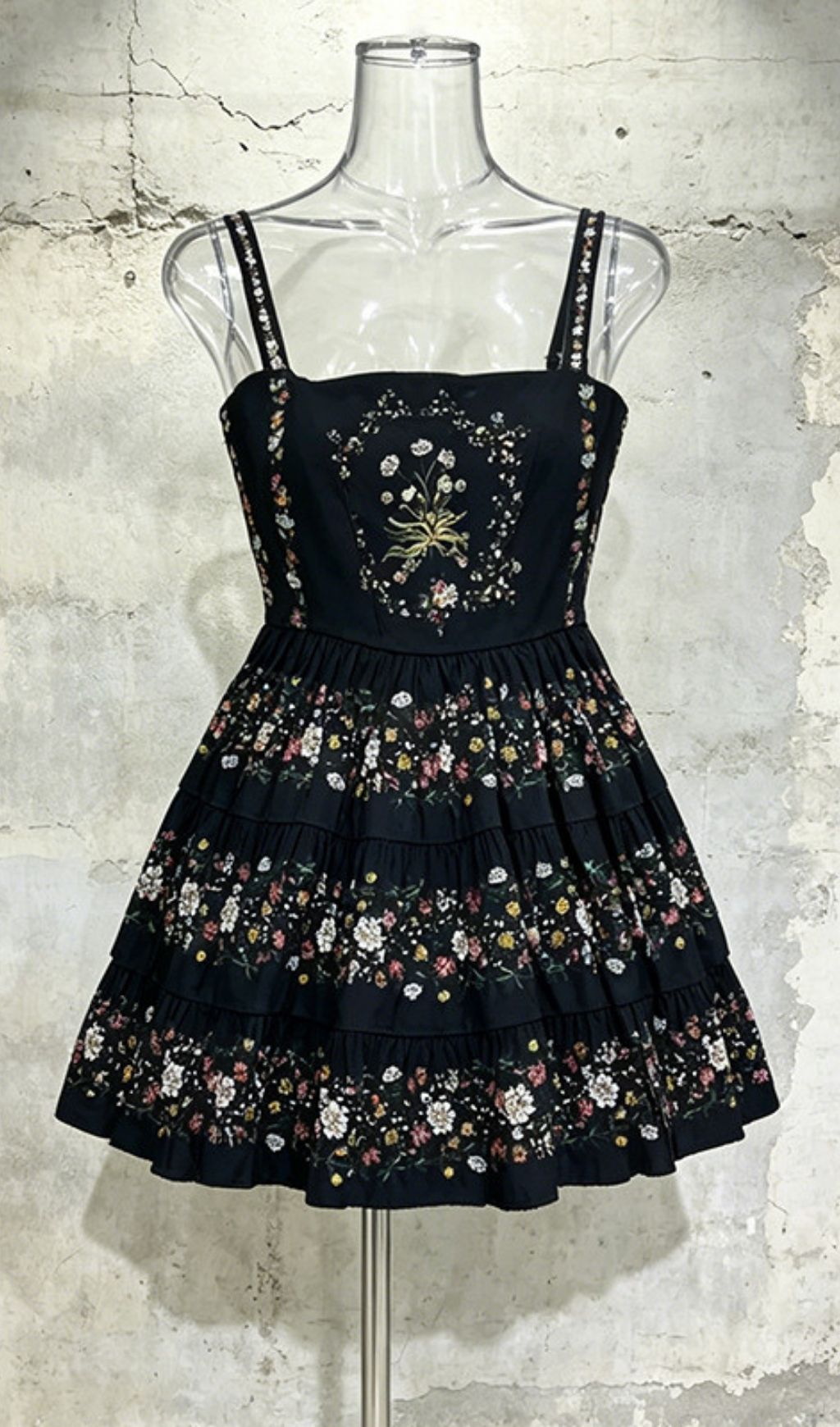 Fashionslee Women Lewa Black Floral Mini Dress