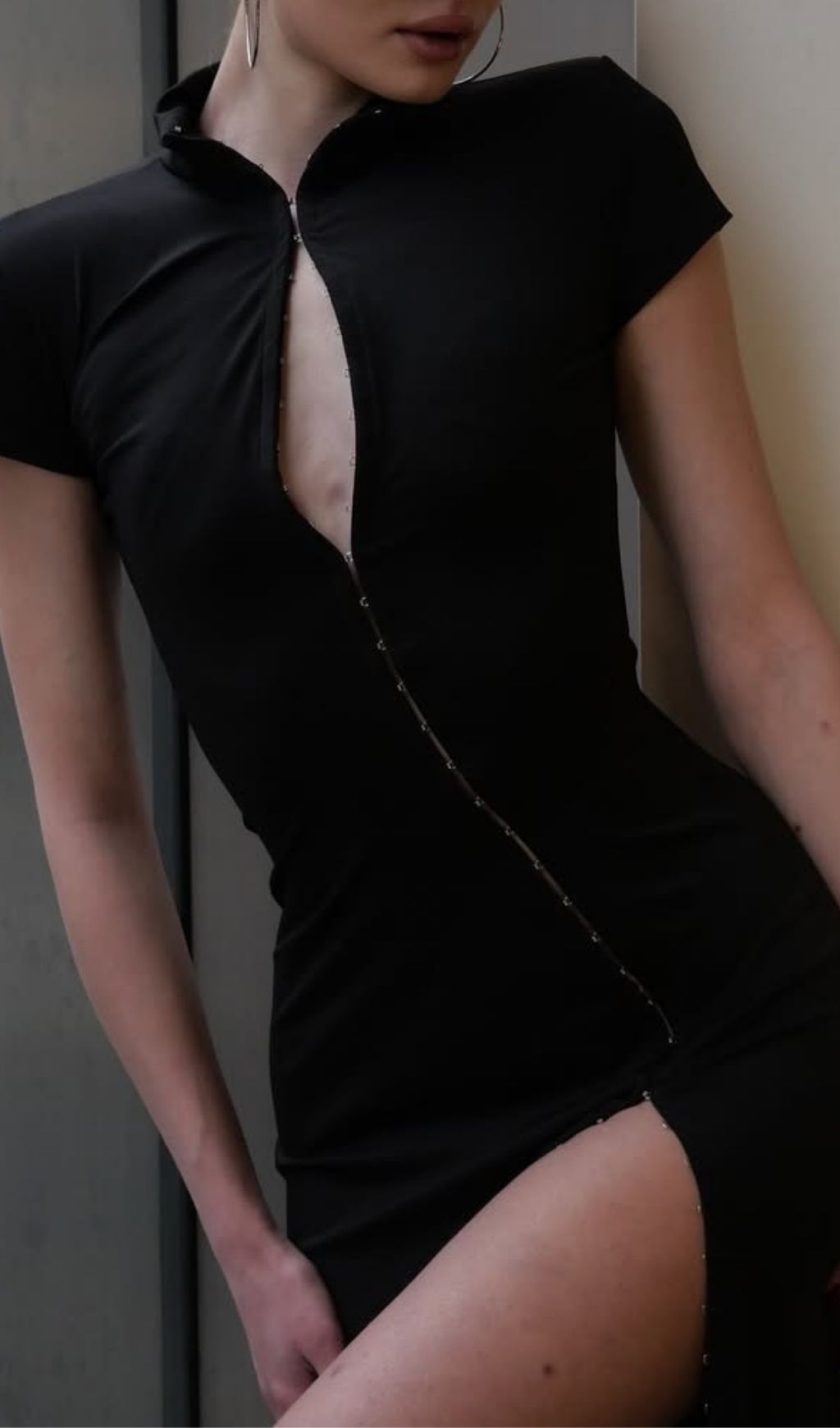 Fashionslee Women Laurel Black Short Sleeve Maxi Dress