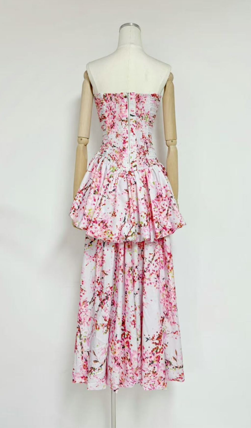 653a88d21ed264f76aa198f247d8278a.jpg Fashionslee Women Madalyn Strapless Floral Pleated Maxi Dress