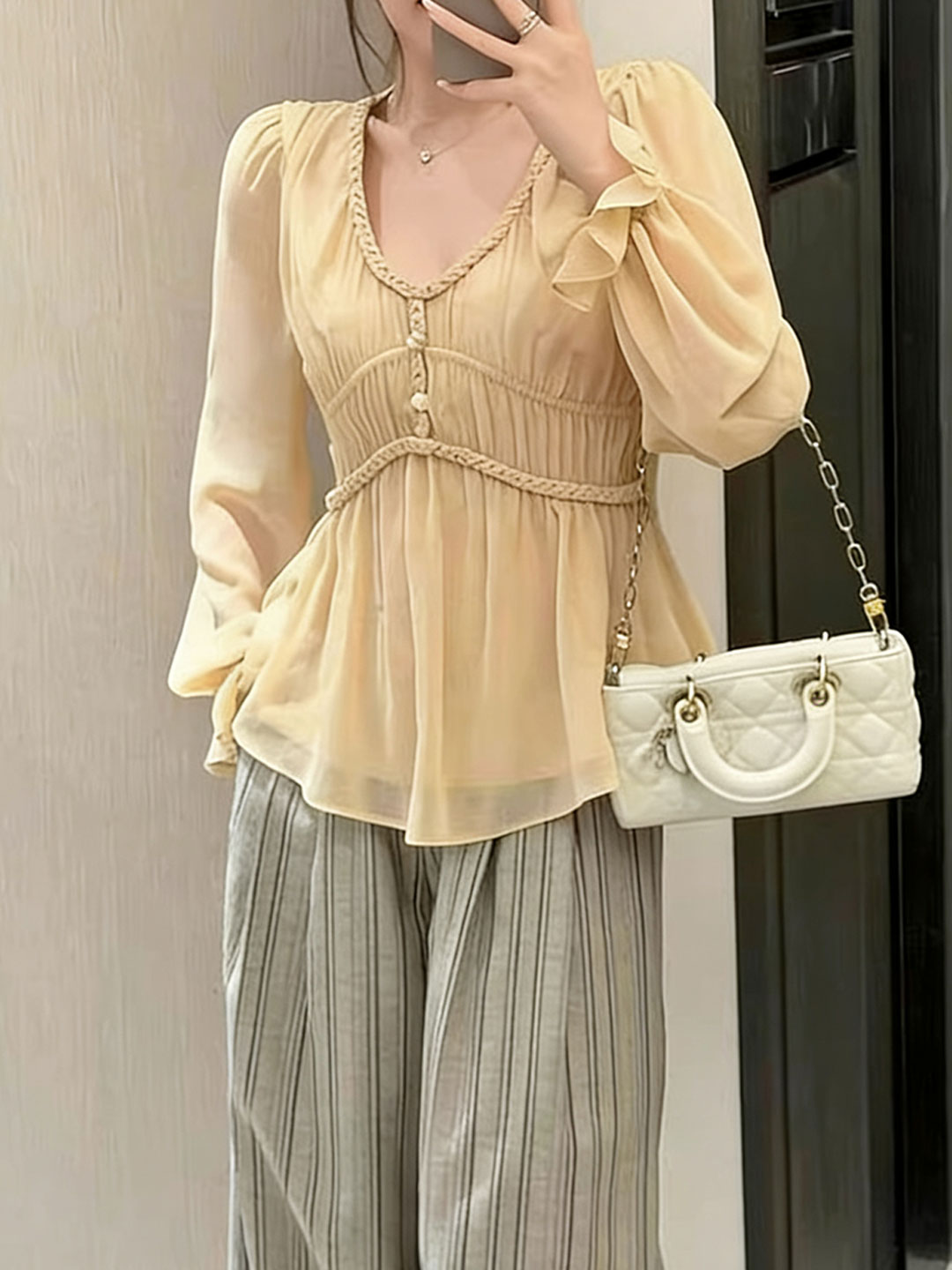 67b9d9adedbee1a57a31cae61db15890 Janice Daily V-Neck Puff Sleeve Chiffon Top