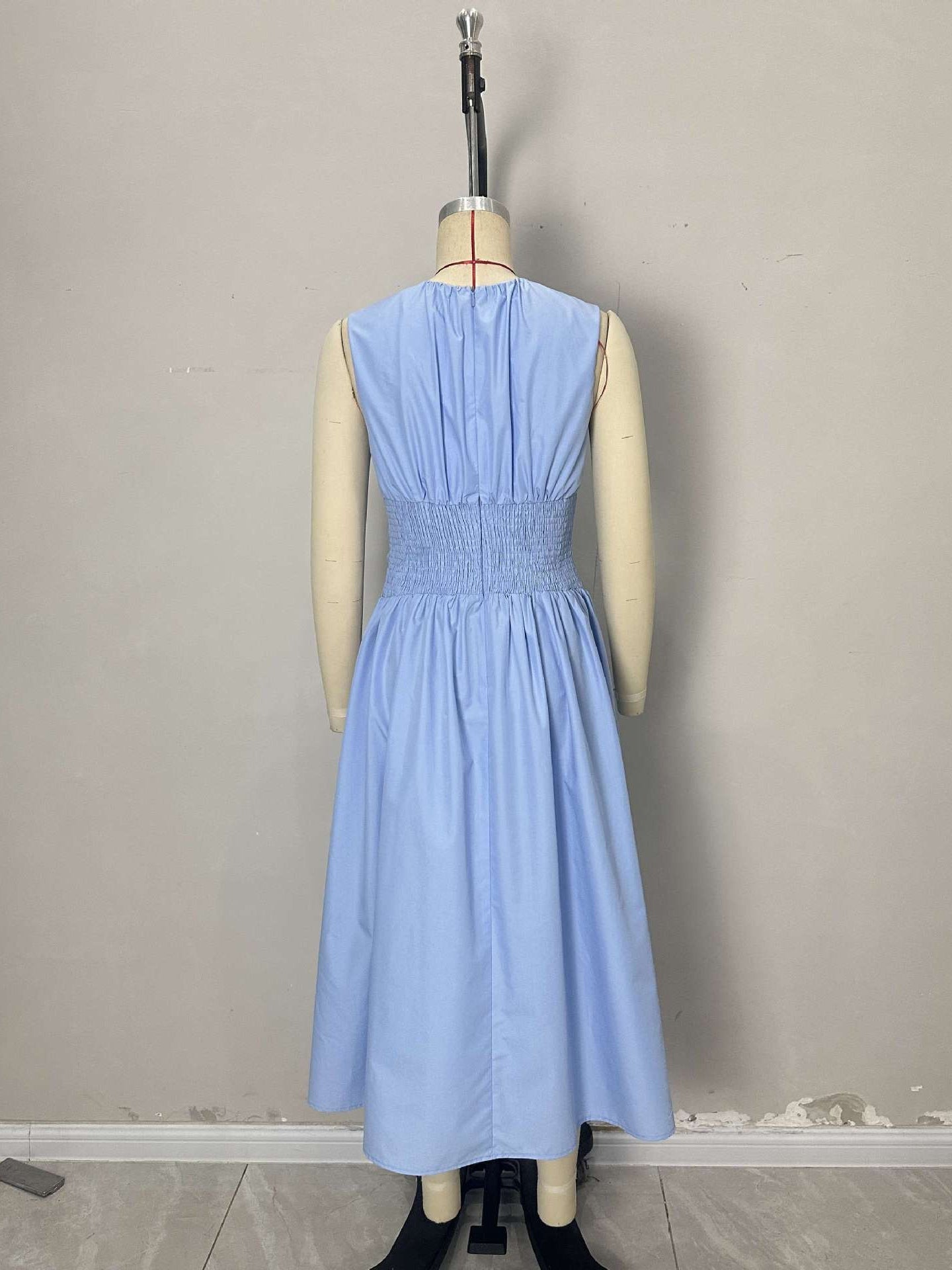 6e9b0e6cc169bb0a67859a7c1b73b5af Light Blue Sleeveless Round Neck Twisted Waist Midi Dress Side Pocket Flowy Summer Dress