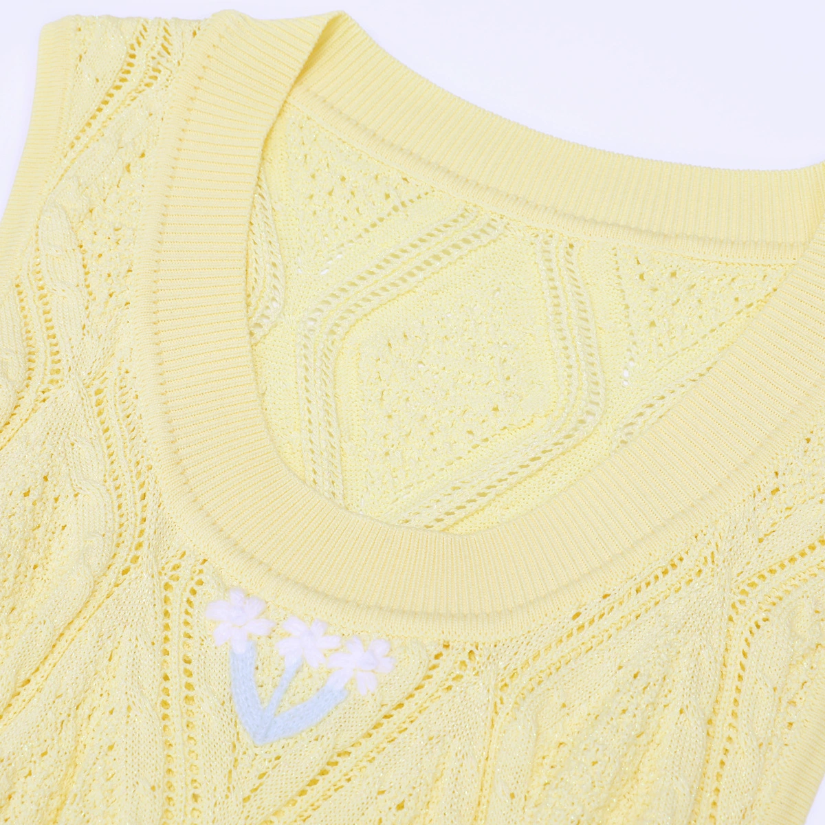737bcb42aba4d64eccd04f779bdf4b01.webp Fashionslee Women Madelynn Yellow Sleeveless Knit Midi Dress