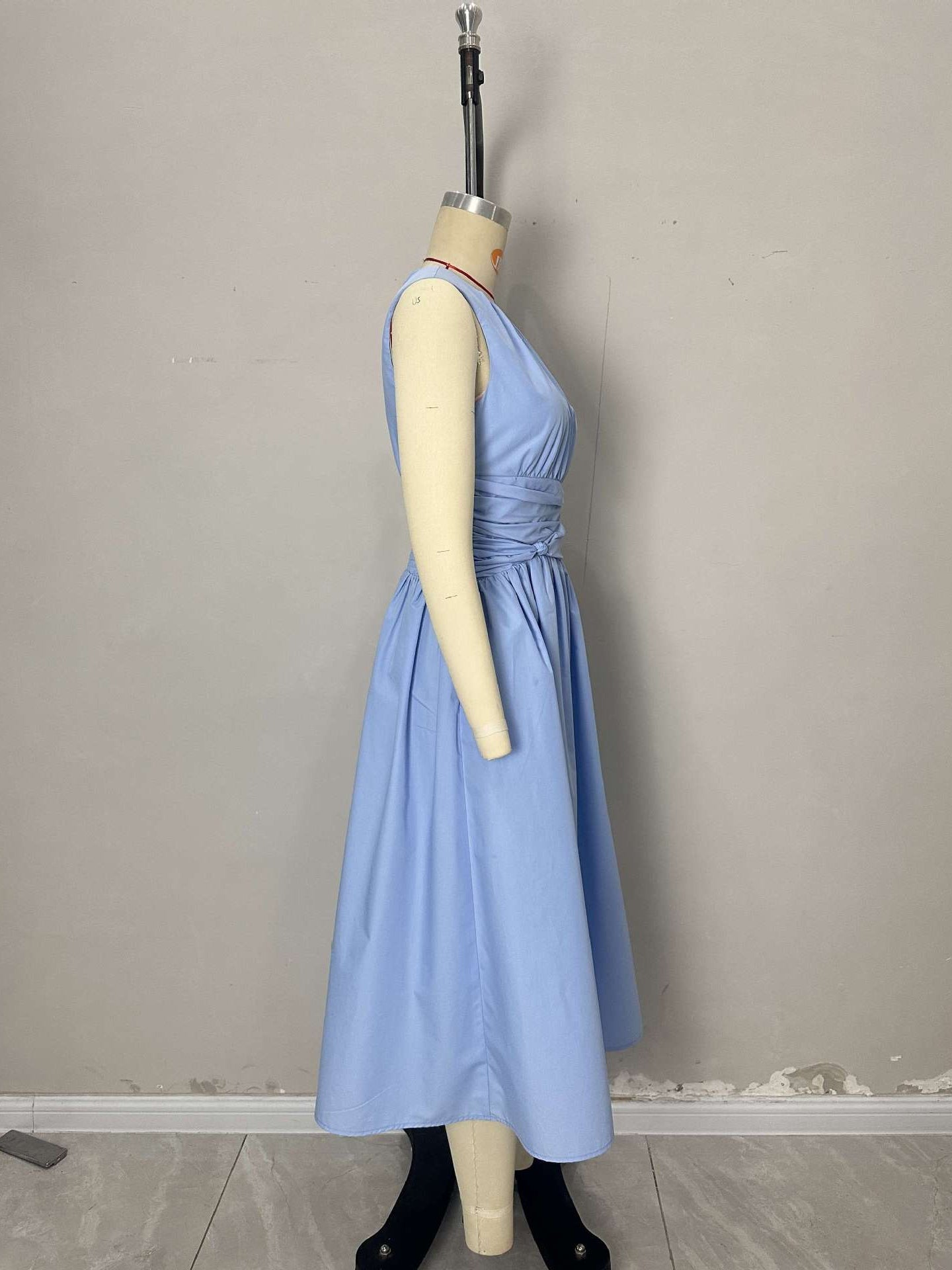 744462d7d4076b5dc3262f4c3406099a Light Blue Sleeveless Round Neck Twisted Waist Midi Dress Side Pocket Flowy Summer Dress