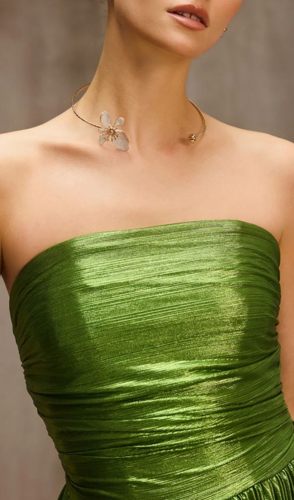 87a36514a39cd7c71ce2c9e6436ff7a3.jpg Fashionslee Women Durin Flower Torque Necklace