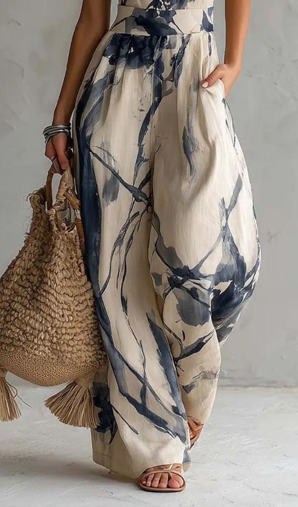 9ccd72f837cf74908c2563e3e8306bfe.jpg Fashionslee Women Halter Neck Ink Wash Print Wide Leg Jumpsuit With Pockets