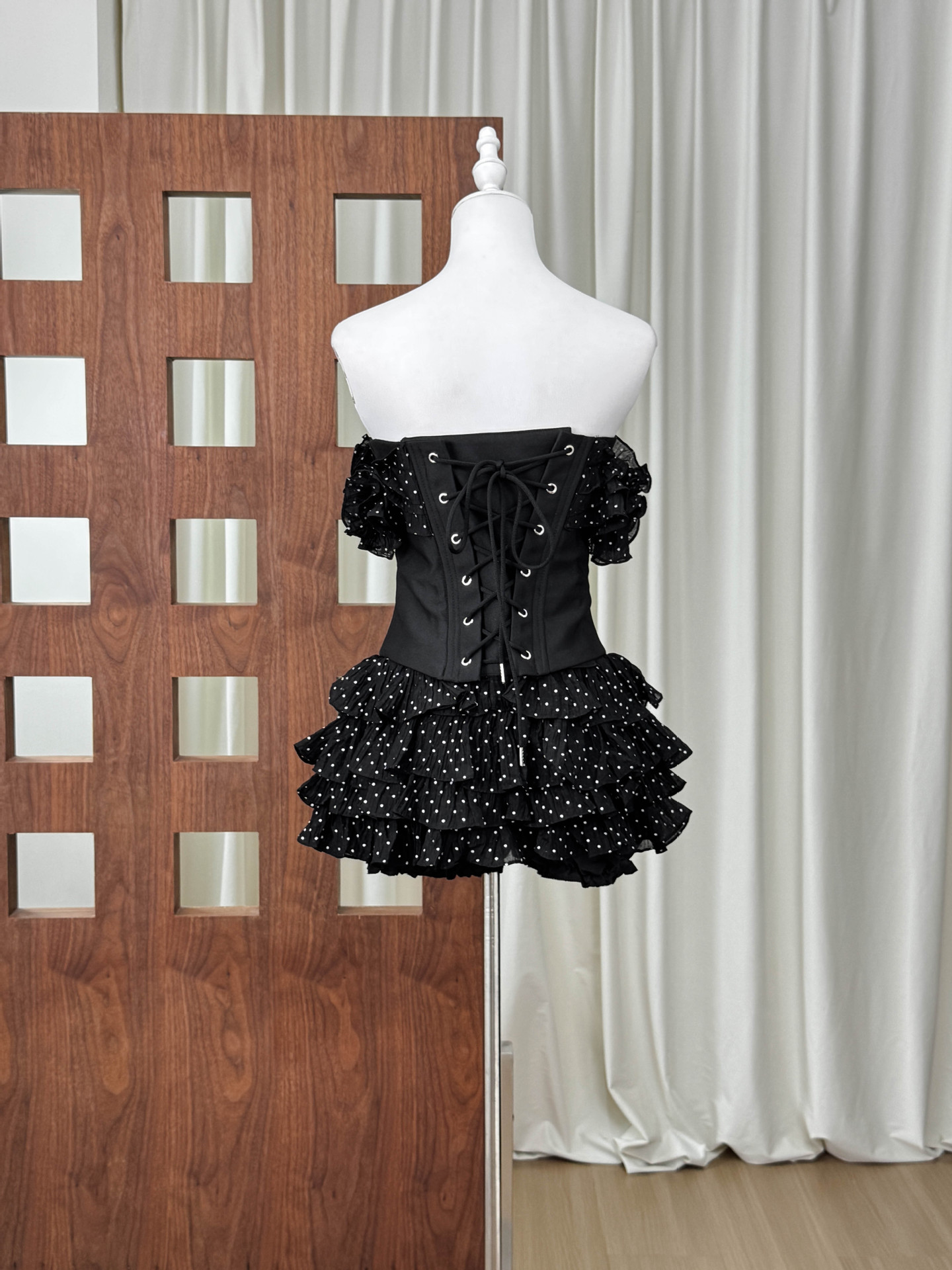 Talven Tiered Flower Dot Skirt Set In Black