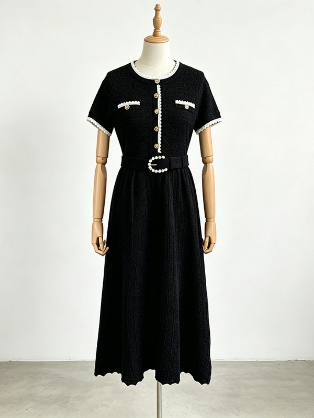 a6c2d05244acdae5c0cef3219c738359 Macayle Knit Short Sleeve Midi Dress