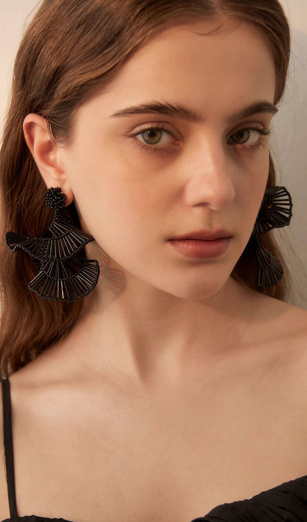 Fashionslee Women Leighna Black Fan-Shaped Earrings