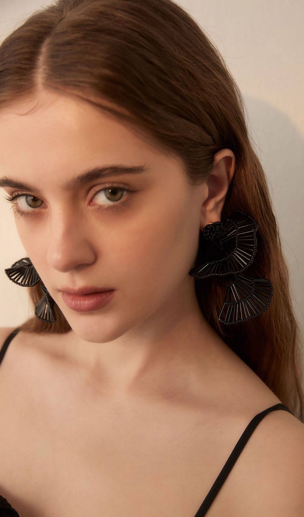 Fashionslee Women Leighna Black Fan-Shaped Earrings