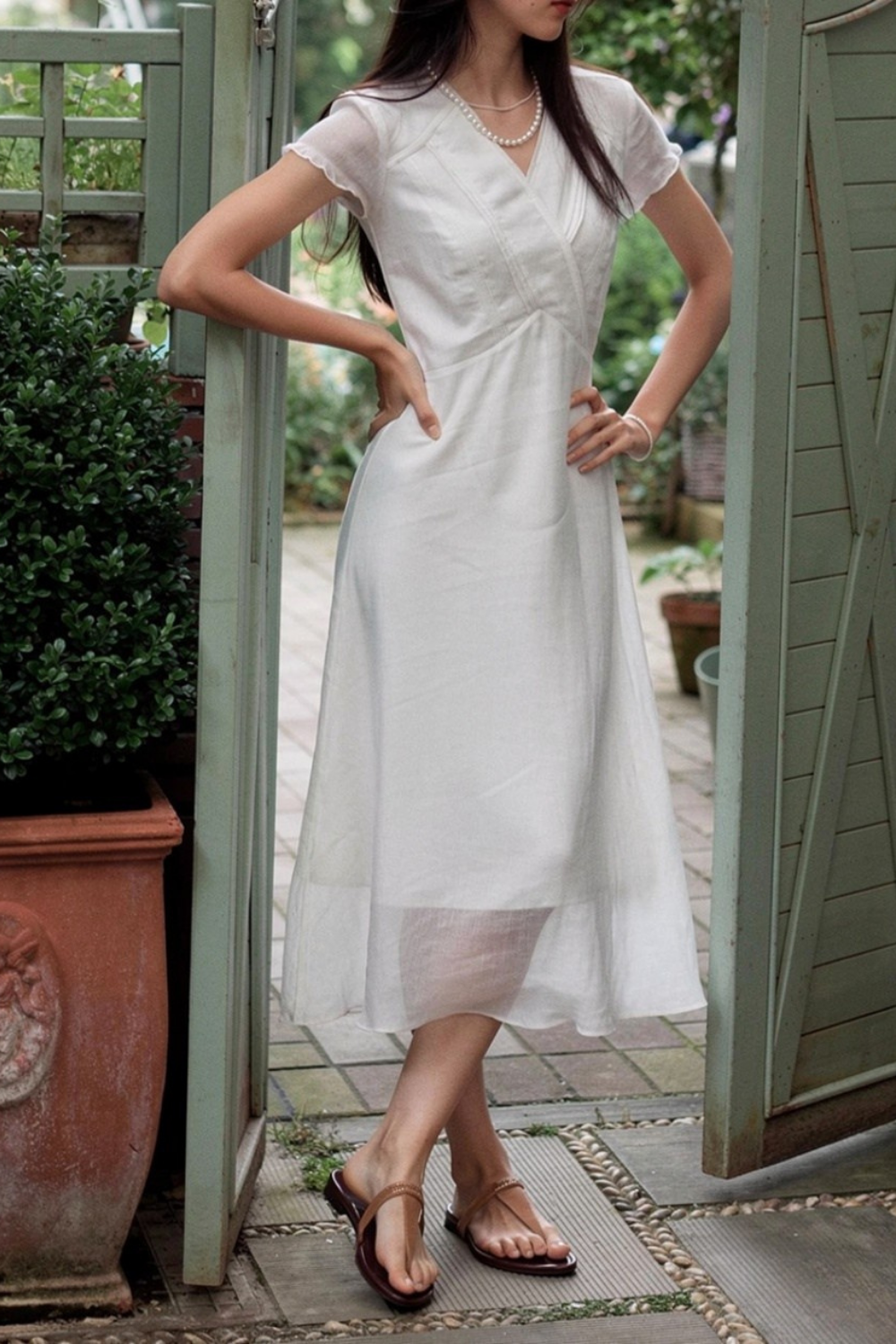 Lauren Elegant V-Neck Waisted Dress