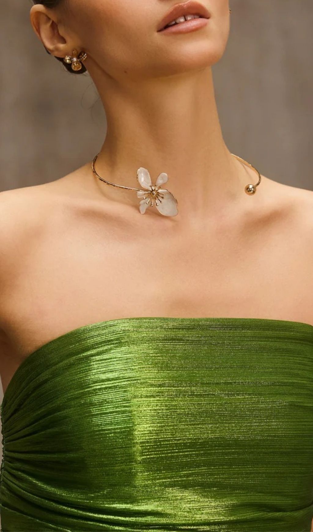 b475136a213812d5d84de62b65dd28e1.jpg Fashionslee Women Durin Flower Torque Necklace