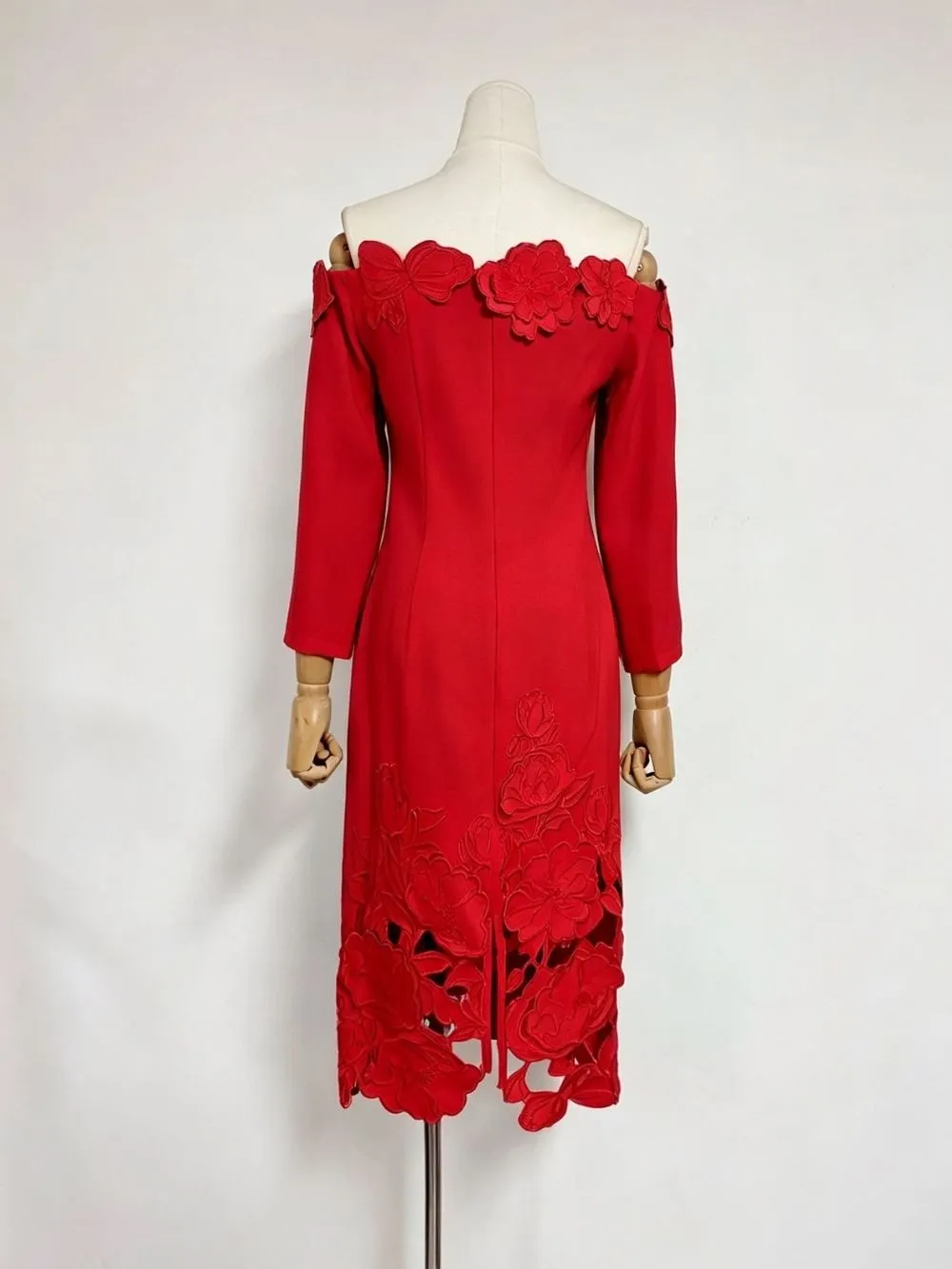 Malena Off-Shoulder Long Sleeeve Flower Midi Dress