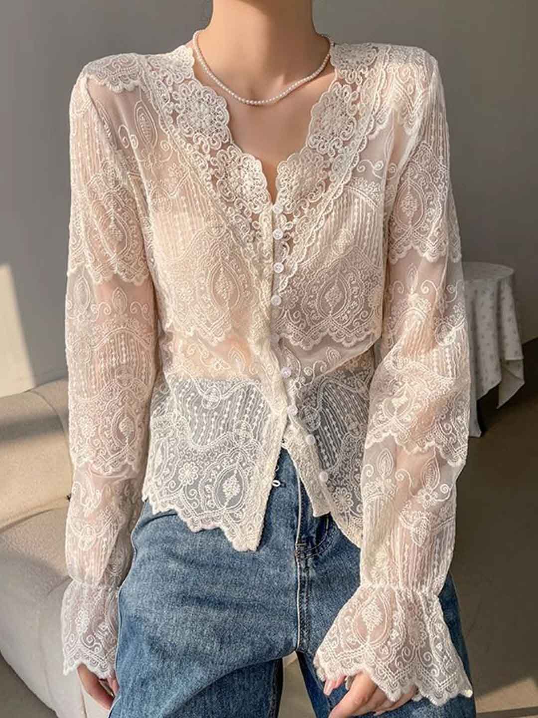 bf53806e37e205618d6a99f669e2e4c3 Martha Slim V-Neck Hollowed Lace Top