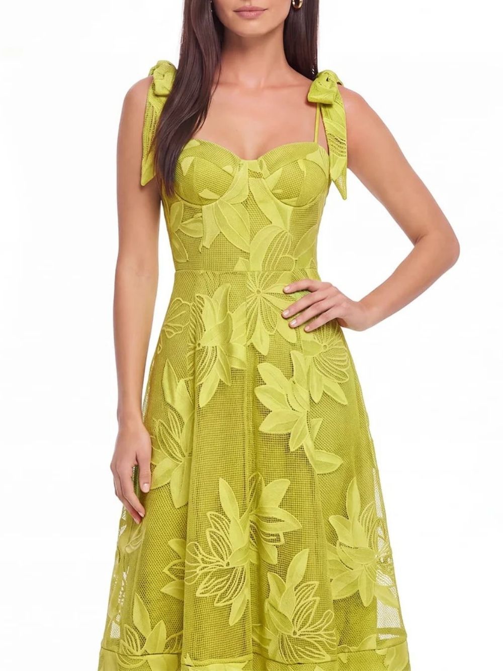 c1bd20548fb42a4673e7ced1e67f4442 Gervion Spaghetti Flower Maxi Dress