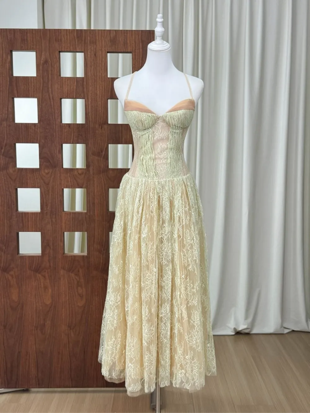 c42f71851d5fe8eb9d0e05d828a11c84 Mahesa Strappy Lace Maxi Dress