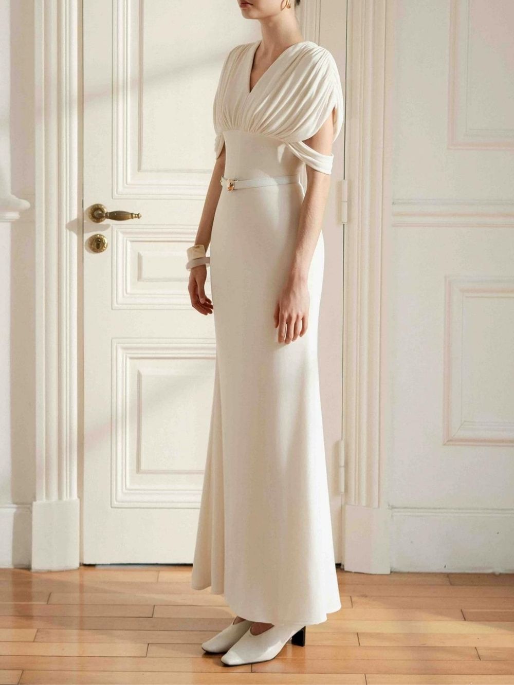 c8395d869520f78a07368a45d118ecad Maci White V-Neck Maxi Dress