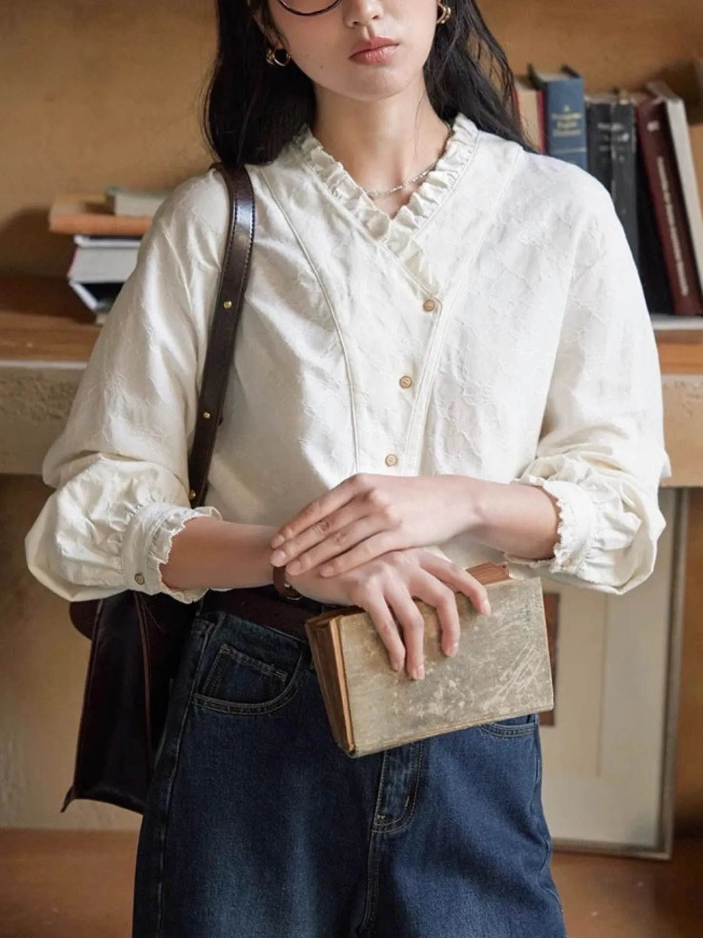 Whtie Plaid V-Neck Ruffled Long-Sleeve Shirt