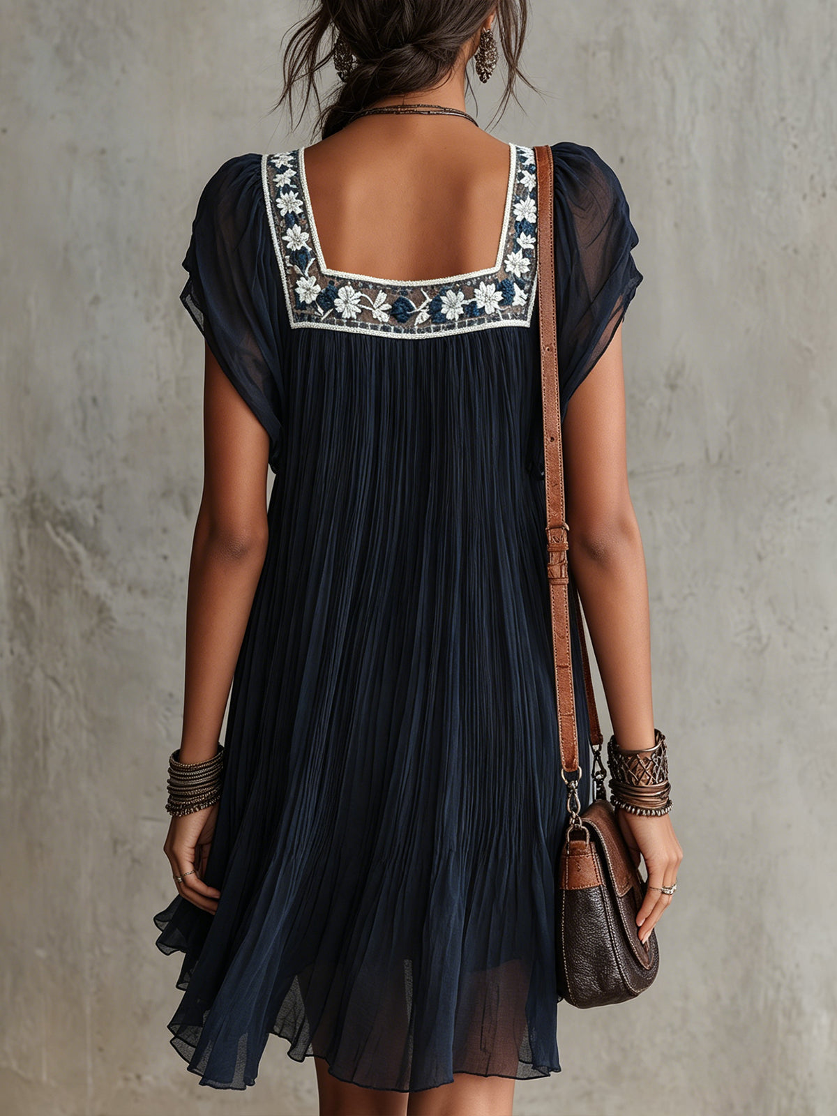 c97de5aee7ccda24a42067bf429d2646 Navy Blue Floral Embroidered Pleated Chiffon Mini Dress