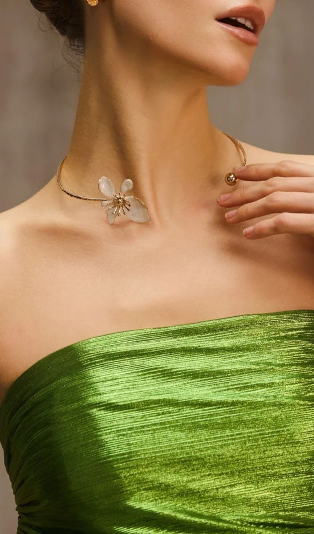 d0452bc2b03f8cdea2ab63e9919c3a66.jpg Fashionslee Women Durin Flower Torque Necklace
