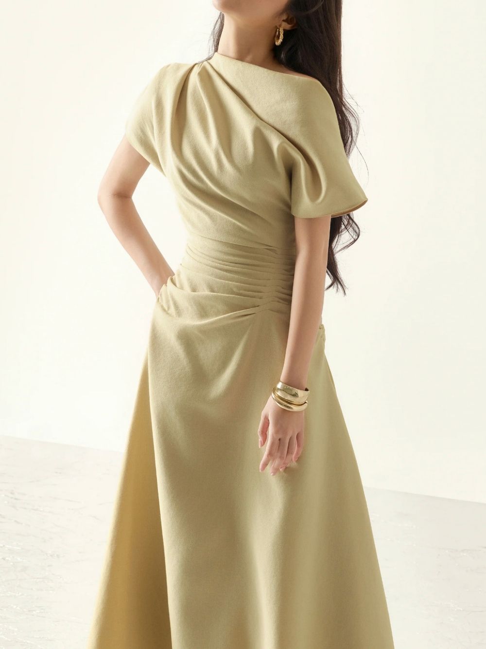 de34fd054e3f0f4f7b51f6522a191ae5 Mairwen Ruched Maxi Dress