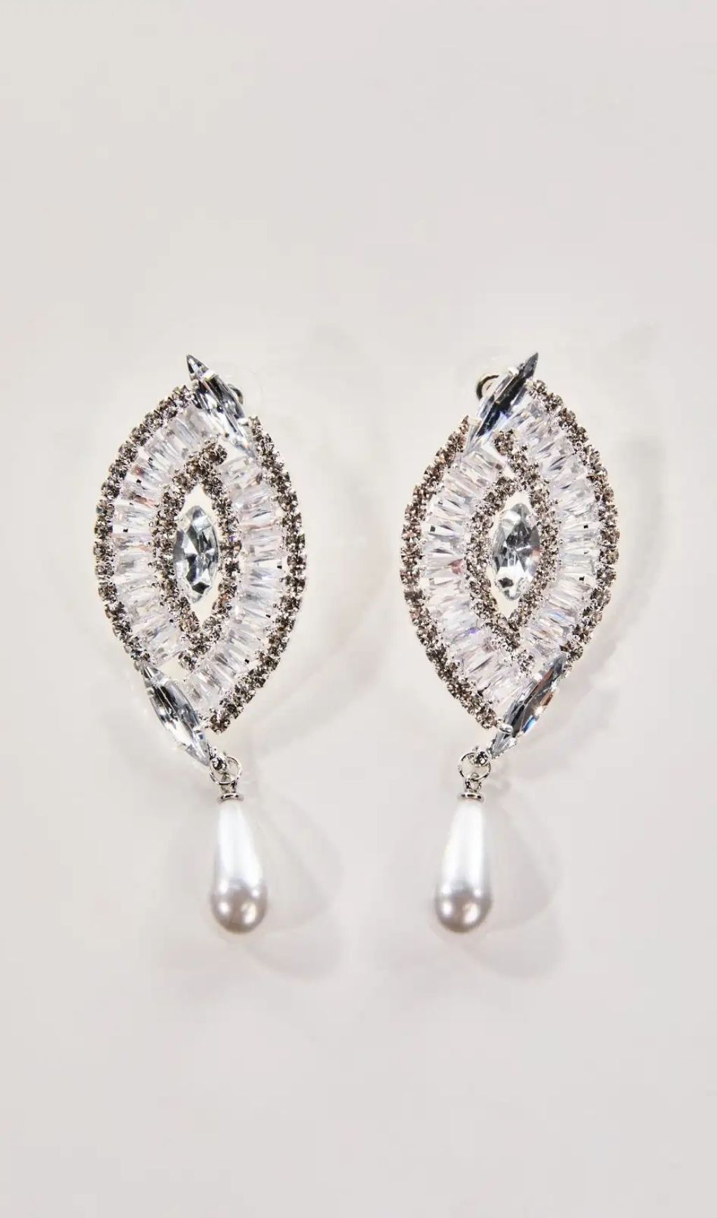 Oaelix Rhinestone Pearl Earrings