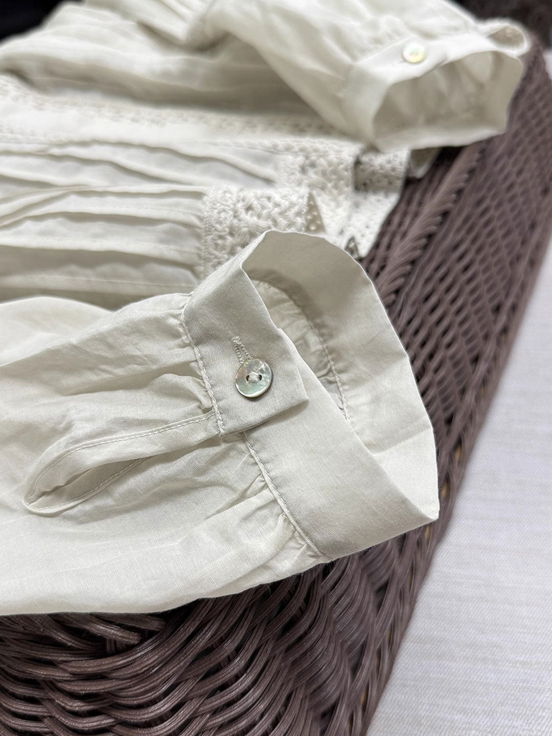 Claire Loose Auricular Puff Sleeve Embroidered Blouse - OWNCI Claire Loose Auricular Puff Sleeve Embroidered Blouse - OWNCI