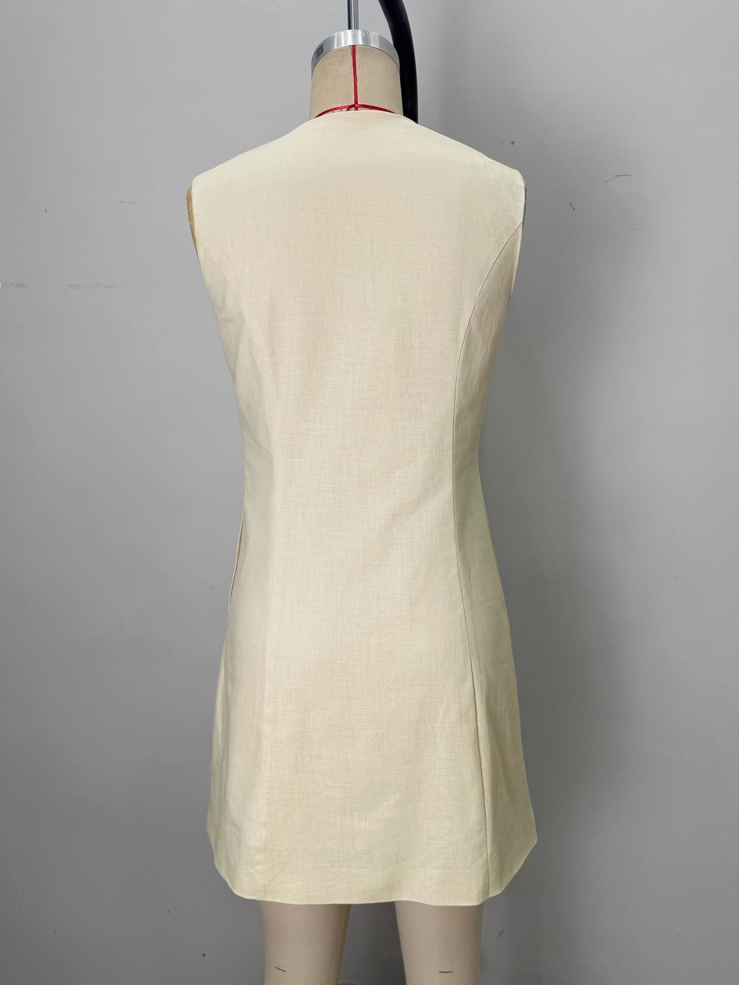 ea7e2986926b8fced42f1c7a7933afd5 Pale Yellow Sleeveless Round Neck Star Shell Button Straight Mini Dress