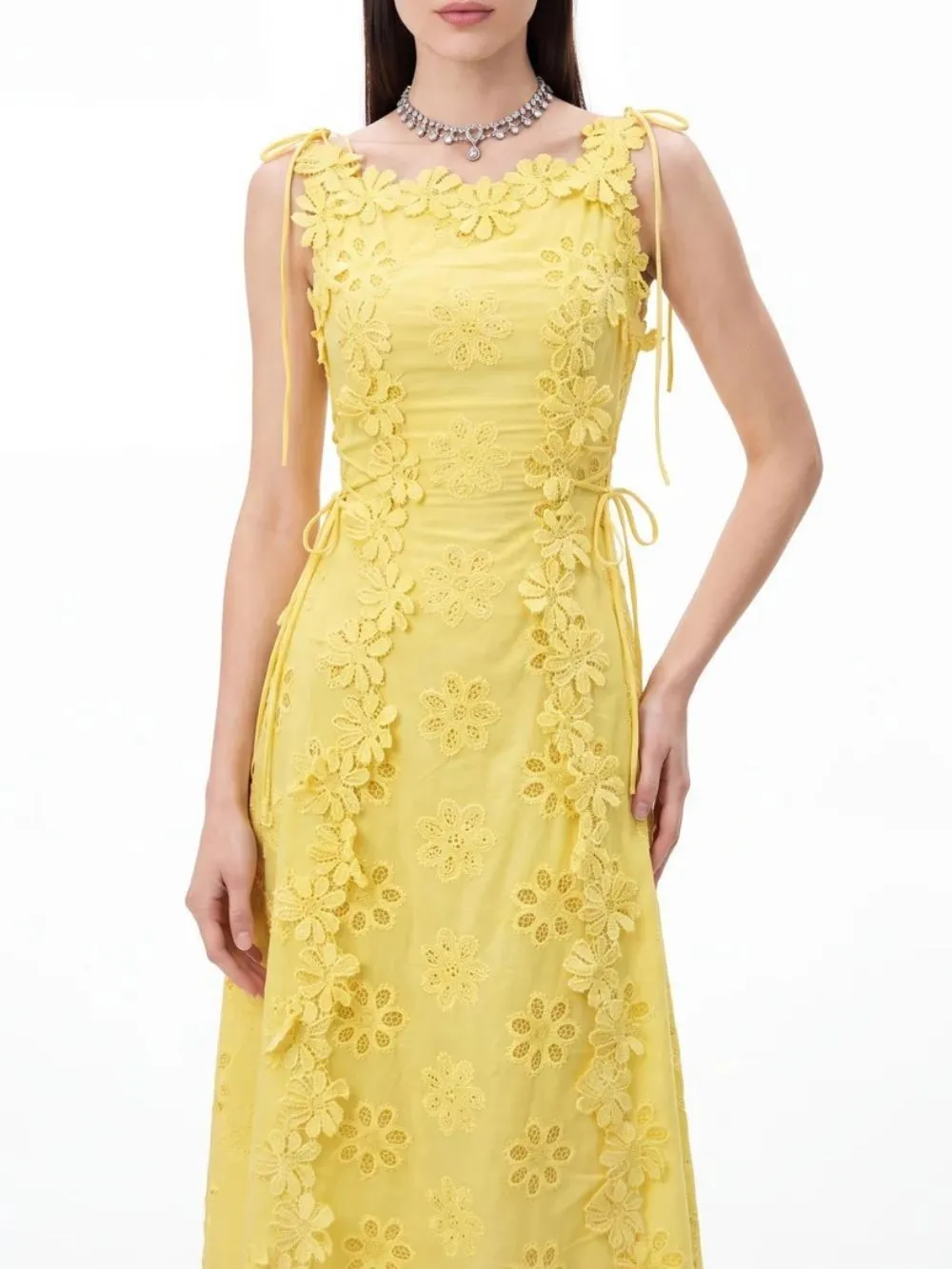 Kelviro Sleeveless Flower Midi Dress