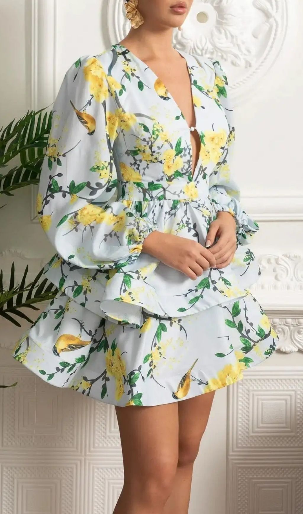 fd6eb96ef54c93f0d884e05d29a2ef56 Floral Romantic Mini Dress With Voluminous Sleeves And Peplum Detail - Sky Blue