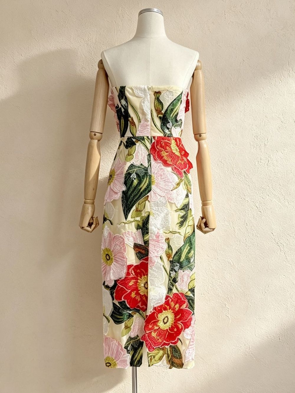 Masaye Strapless Flower Embroidery Midi Dress - OWNCI Masaye Strapless Flower Embroidery Midi Dress - OWNCI