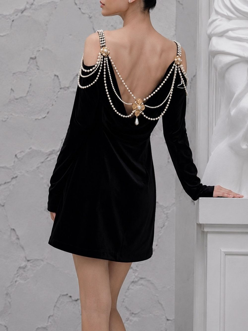 Marlis Black Pearl Long Sleeve Velvet Mini Dress - OWNCI