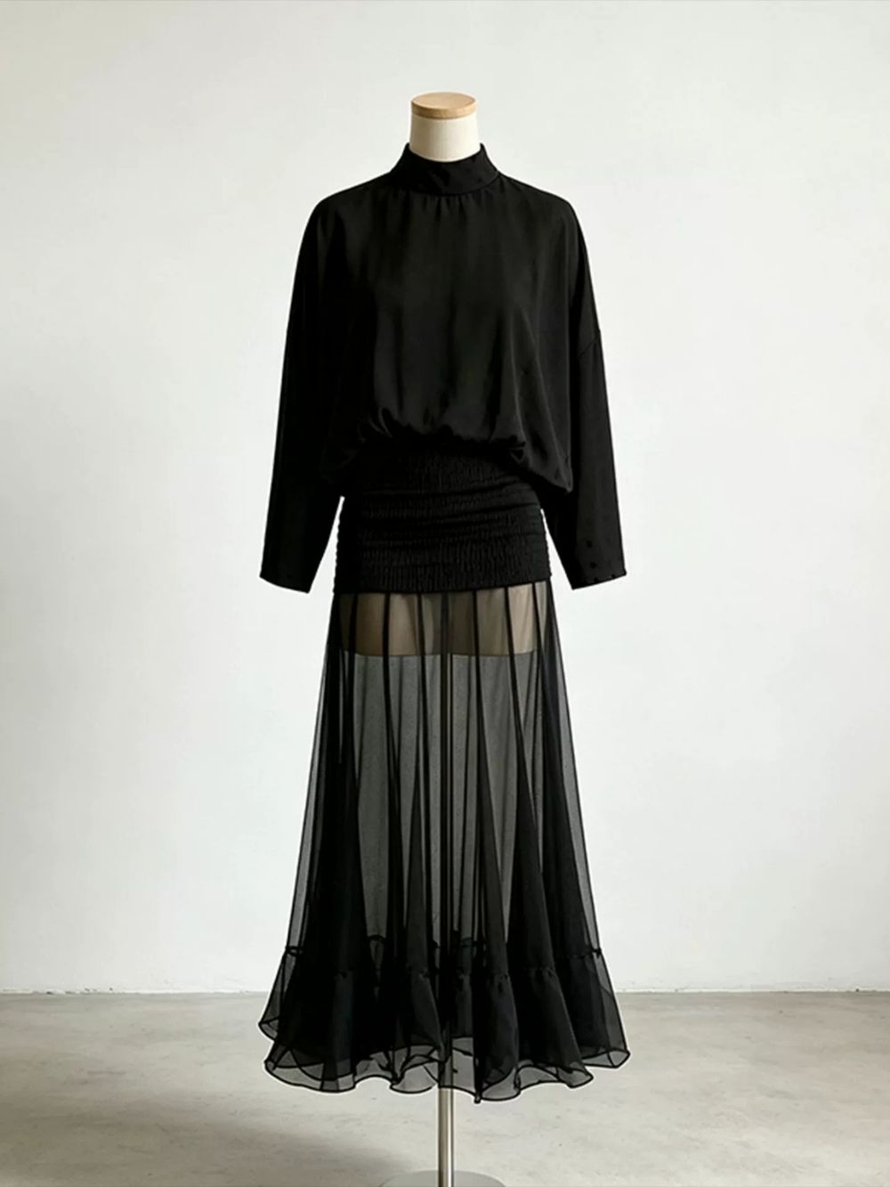 97b74e849e5aed021b16486887a0e1e2 Mandira Long Sleeve Two-Piece Set