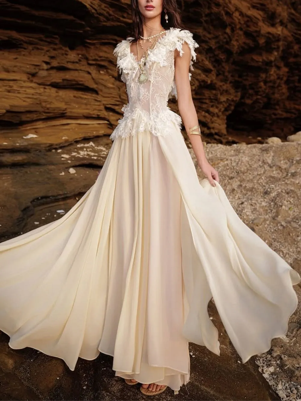 af65633d832703f142c95c0df28080ca Mandel Lace Maxi Dress