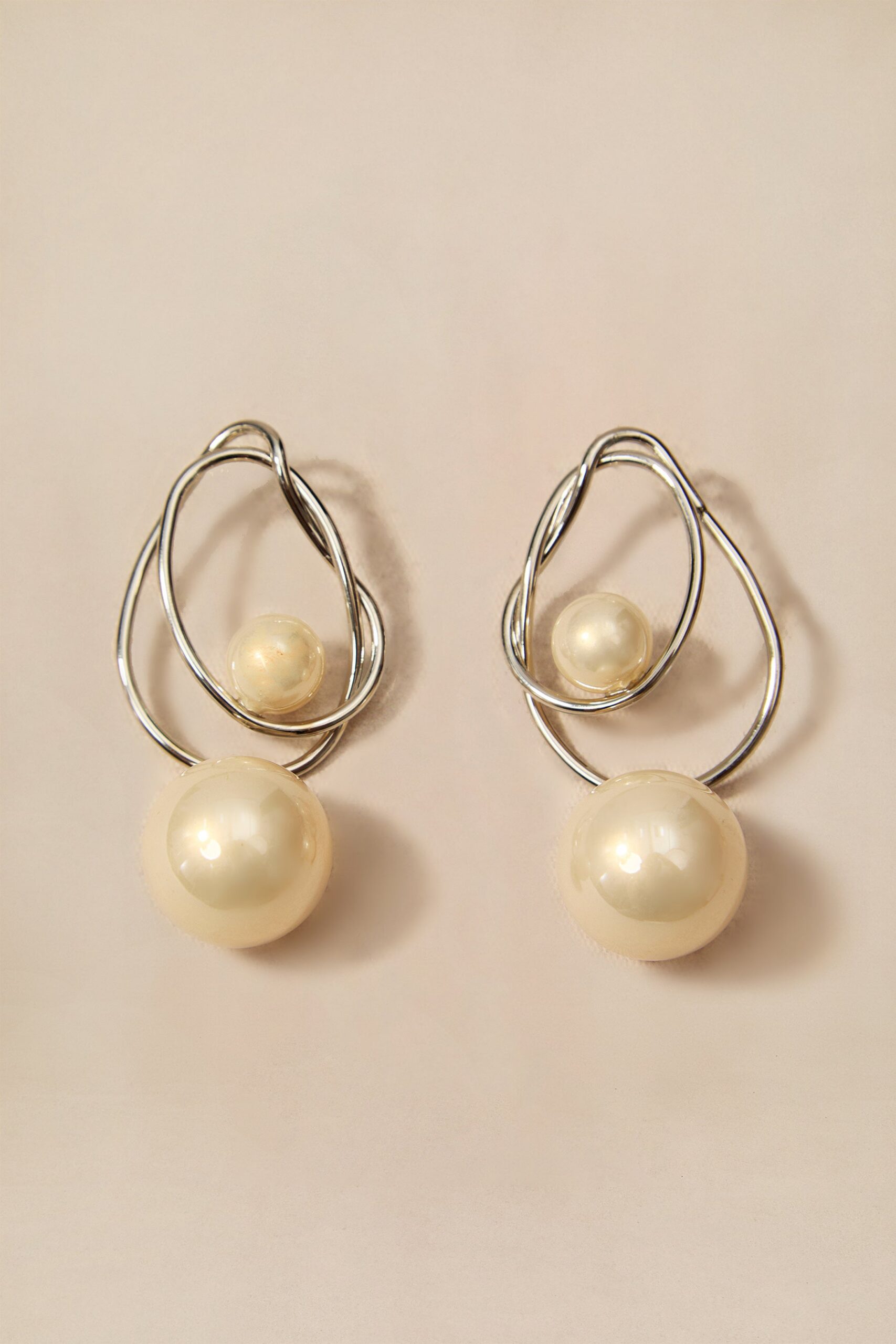 Double Irregular Twisted Hoop Two-Size Pearl Drop Silver Earrings - OWNCI Double Irregular Twisted Hoop Two-Size Pearl Drop Silver Earrings - OWNCI