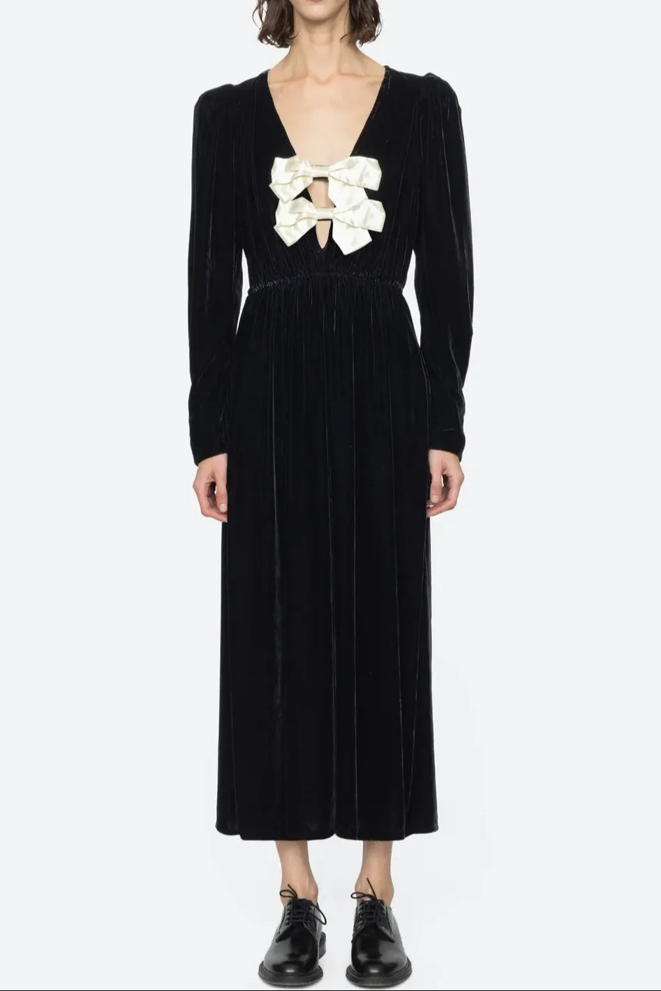 Wallis Black v-Neck Bow Cutout Velvet Midi Dress - OWNCI Wallis Black v-Neck Bow Cutout Velvet Midi Dress - OWNCI